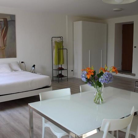 Le Campane Studio Apartment Белладжо Экстерьер фото