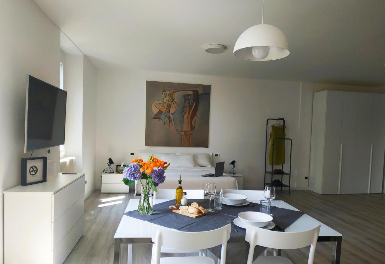 Le Campane Studio Apartment Белладжо Экстерьер фото